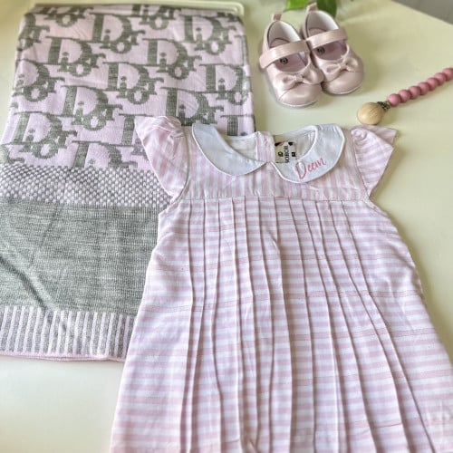 فستان مولودة مقاس نيو بورن