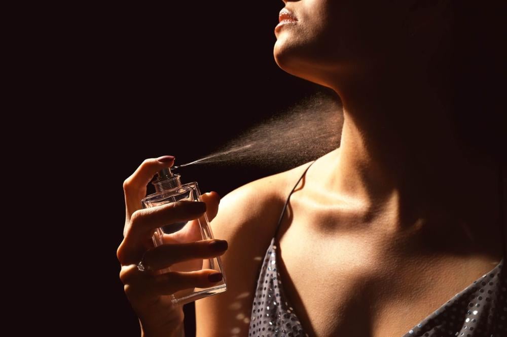 أفضل  عطور نسائية يعشقا الرجال