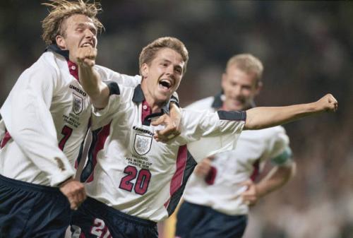 تيشيرت منتخب انجلترا الكلاسيكي موسم 1998-1999