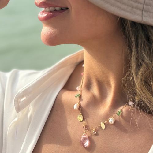 الكوارتز الوردي (Rose Quartz)