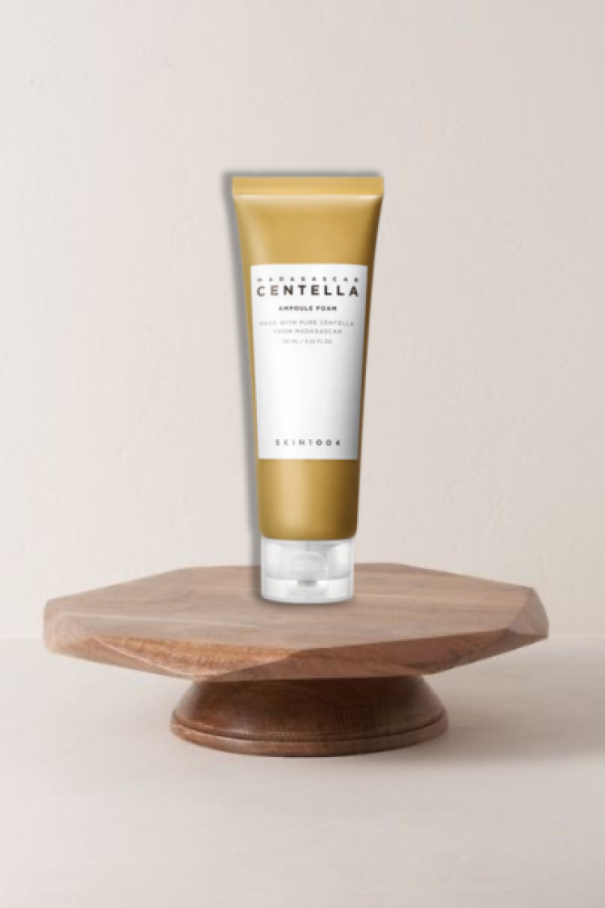 سكن١٠٠٤ skin1004 -غسول لكل أنواع البشرة من مستخلص نبتة السنتيلا. SKIN 1004 - Madagascar Centella Ampoule Foam