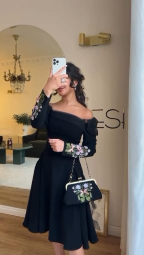 فستان اسود باربي