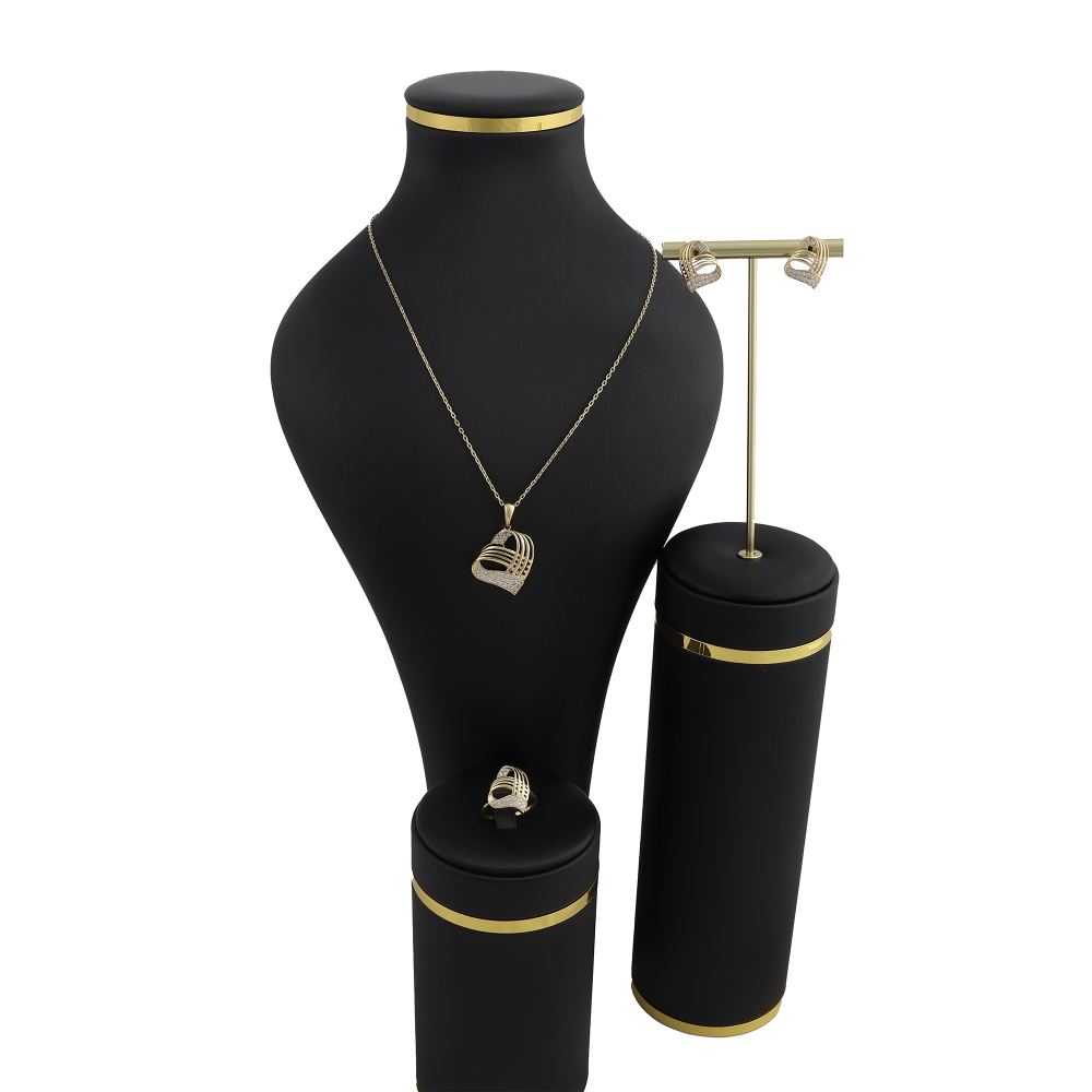 طقم ذهب عيار 18 بتصميم الشيفرون وزن 11 جرام - شذور الذهب