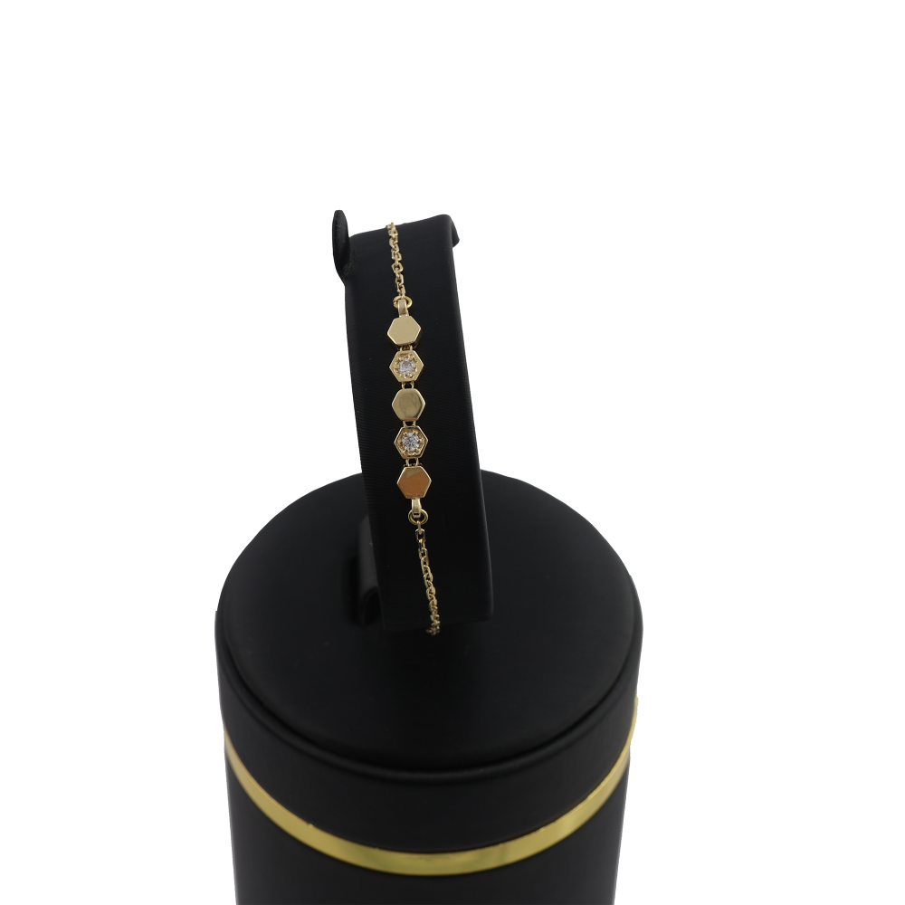 طقم ذهب كامل عيار18 وزن 20.5 جرام عقد واسوارة وحلق وخاتم من شذور الذهب