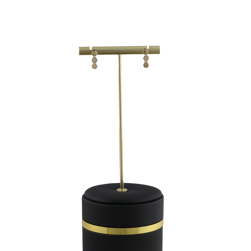 طقم ذهب كامل عيار18 وزن 20.5 جرام عقد واسوارة وحلق وخاتم من شذور الذهب