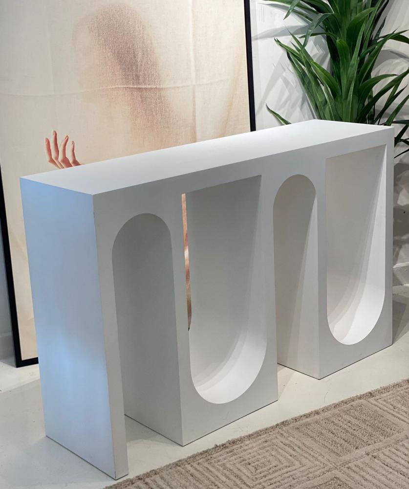 كونسول خشبي بتصميم انيق 140×40×90سم