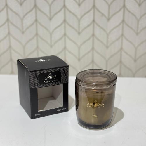 شمعه عطرية زجاج 200 غرام برائحه ( PEAR&FREESIA)