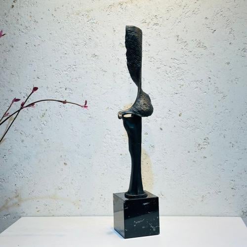 زينة ديكور بتصميم نحت تجريدي قاعده رخام -55×10×10س...