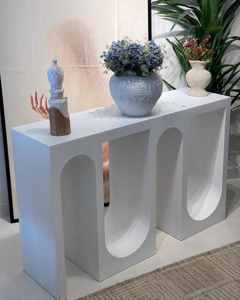 كونسول خشبي بتصميم انيق 140×40×90سم
