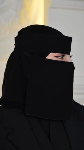 نقاب القصير مبطن حرير مائل