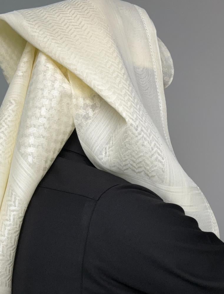 شماغ ذهبي فاخر