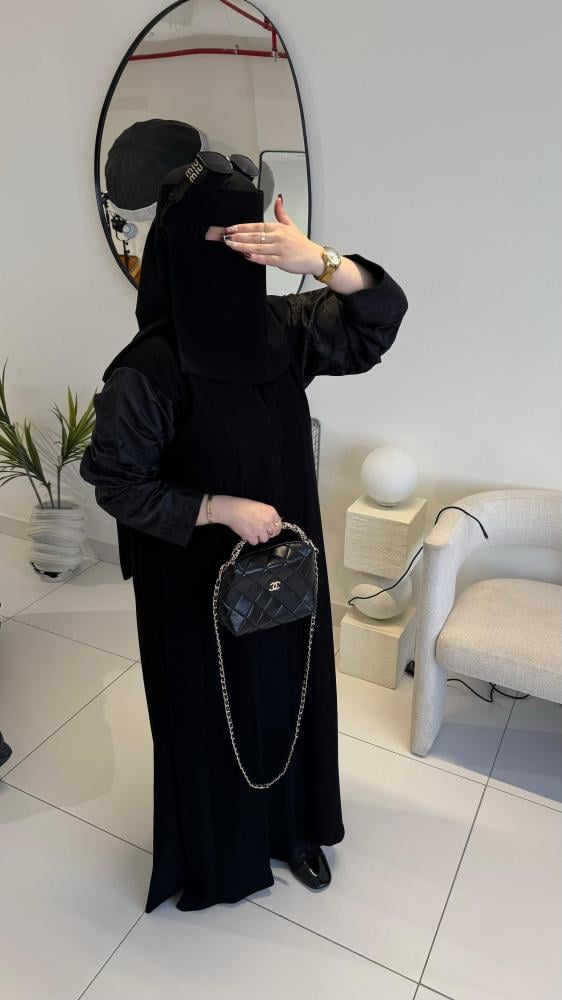 عبايات كلوش سوداء سهى