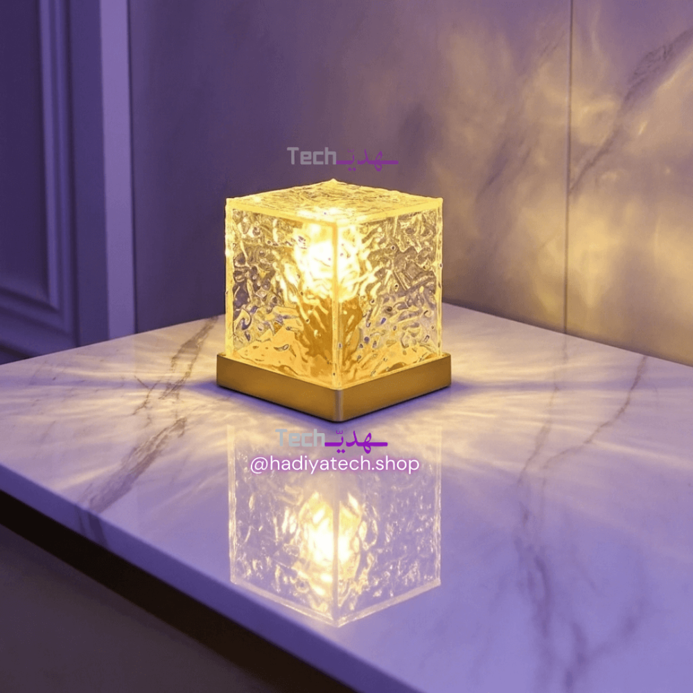 مصباح بتصميم مكعب مضيء