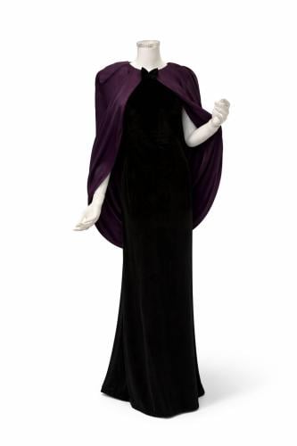 فستان مخمل اسود بشال موف كريب