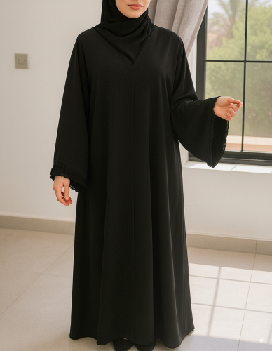 عباية نصف كلوش بأكمام واسعة ومكشكشة