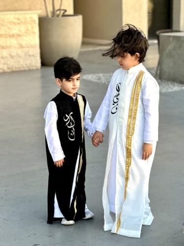 دقلة البشت الفخمة
