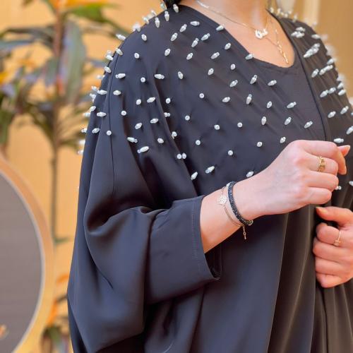 ناجية
