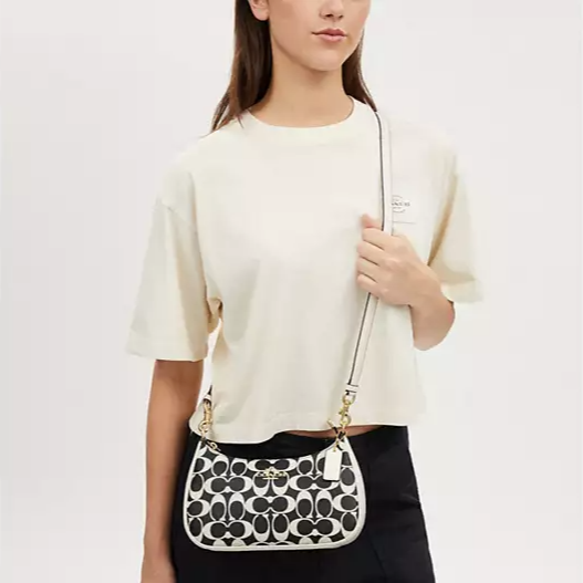 Chelsea crossbody best sale in signature jacquard