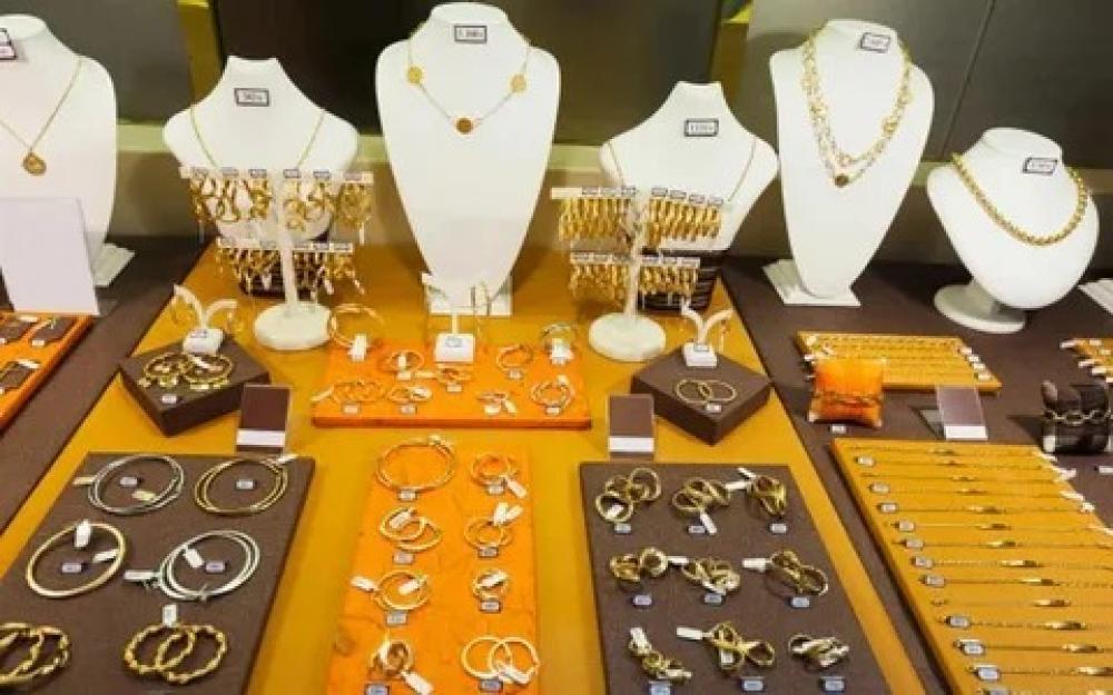 تنسيق المجوهرات المطلية بالذهب من إيلاف مع الملابس: نصائح وأفكار