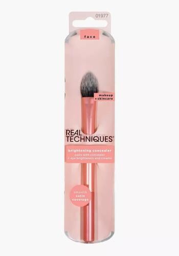 فرشاة مكياج ريل تيكنيك لاخفاء العيوب مصممة خصيصا لوضع الكونسيلر وكريمات تحت العين