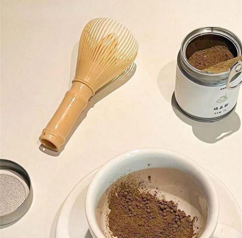 ويسك بلاستك للماتشا