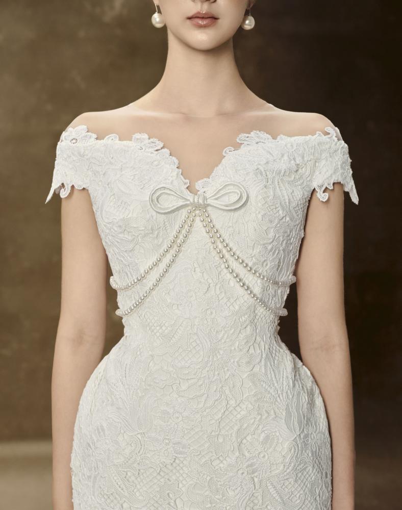 Adele's dress