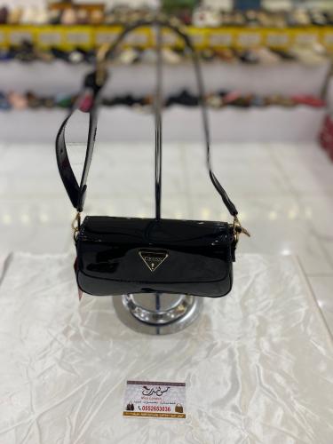 شنطة صغيرة اسود لامع 16952