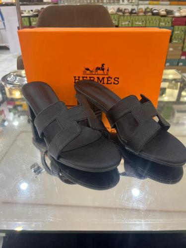 كعب اسود موديل 623