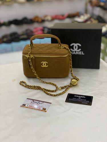 شنطة صغيرة بني مخمل 170266