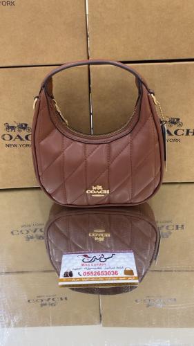 شنطة  صغيرة بني 8025