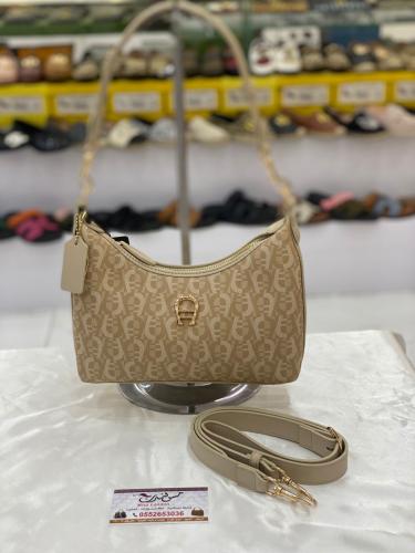 شنطة وسط بيج 16962