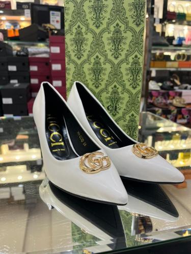 كعب ابيض موديل 654