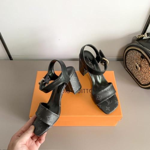 كعب اسود موديل 643