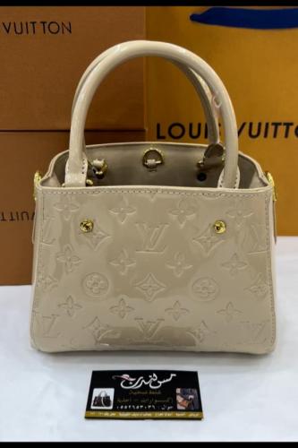 شنطة صغيرة بيج لامع 16825