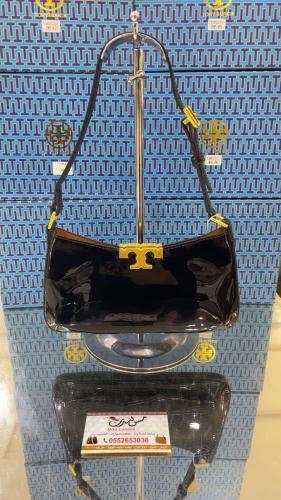 شنطة صغيرة اسود لامع 8037