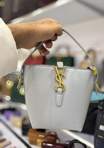 شنطة وسط فضي 7015