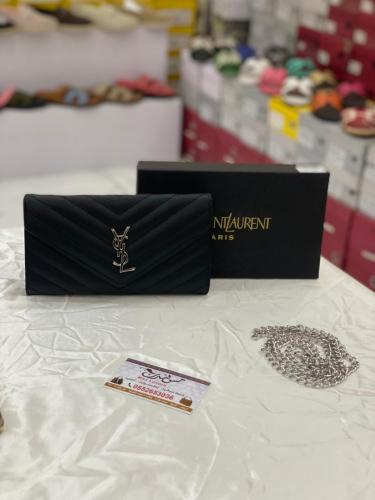 شنطة صغيرة اسود لوجو فضي 16916