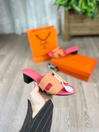 كعب نسائي موديل 14