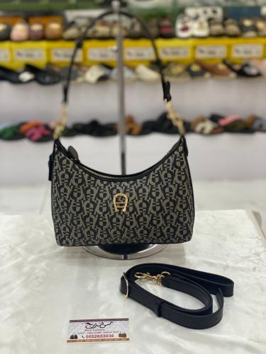 شنطة وسط  اسود 16961