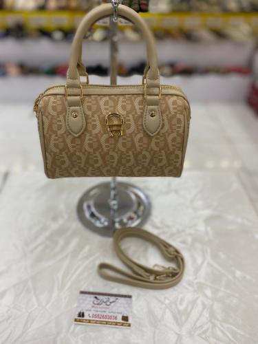 شنطة صغيرة بيج 16944