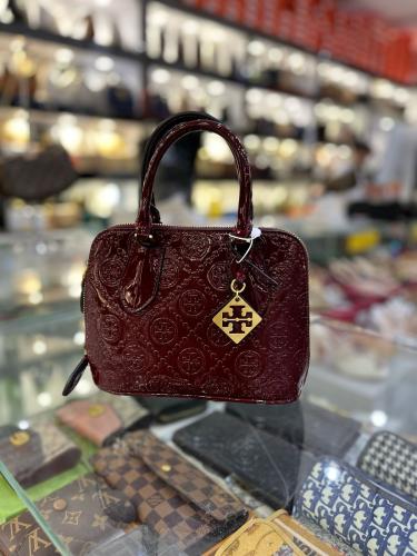 شنطة وسط عنابي لامع 16738