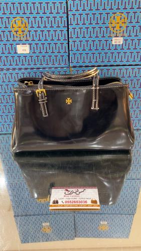 شنطة صغيرة اسود لامع 8041