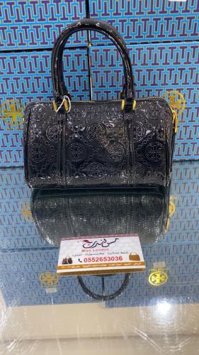 شنطة صغيرة اسود لامع 7078