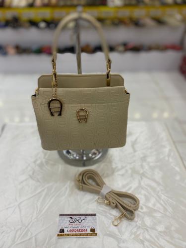 شنطة صغيرة بيج 16947