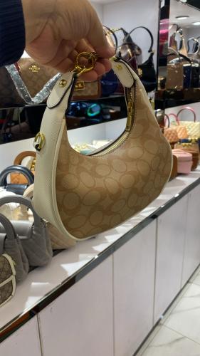 شنطة صغيرة بيج /ابيض 17066