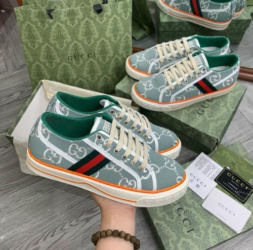 شوز سماوي /ابيض اورنج موديل 1304