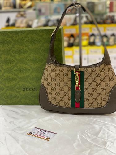 شنطة وسط بيج بني 9001