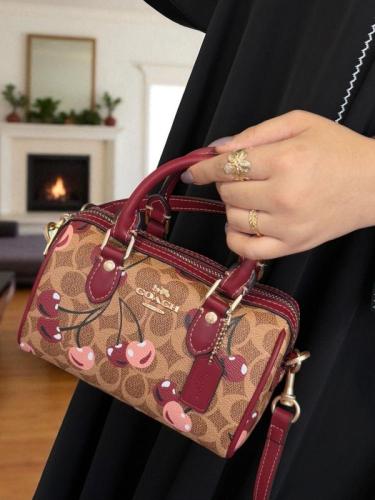 شنطة صغيرة بيج /عنابي 7086