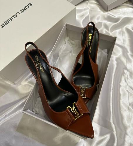 كعب بني لامع 16849