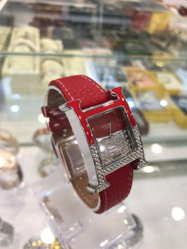 ساعة نسائية فضي/احمر 863